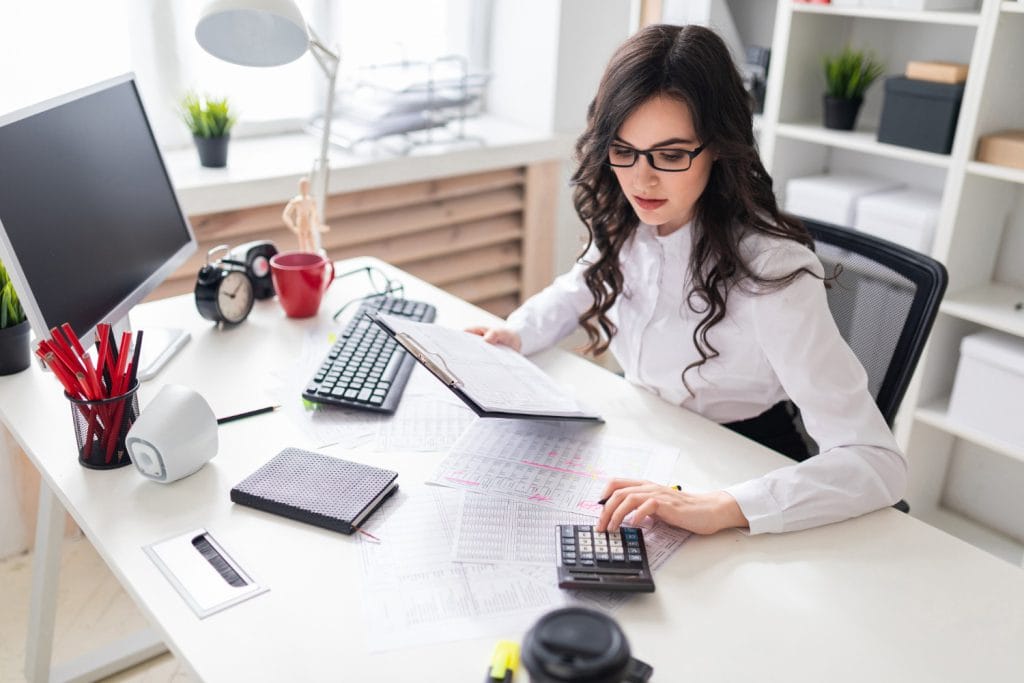 Vaga home office: Auxiliar de Contas a Pagar na Comportamente Cursos – salário R$ 1.935,00 Assistantly - vaga home office